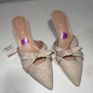 Bandolino Beige Bow Mules
